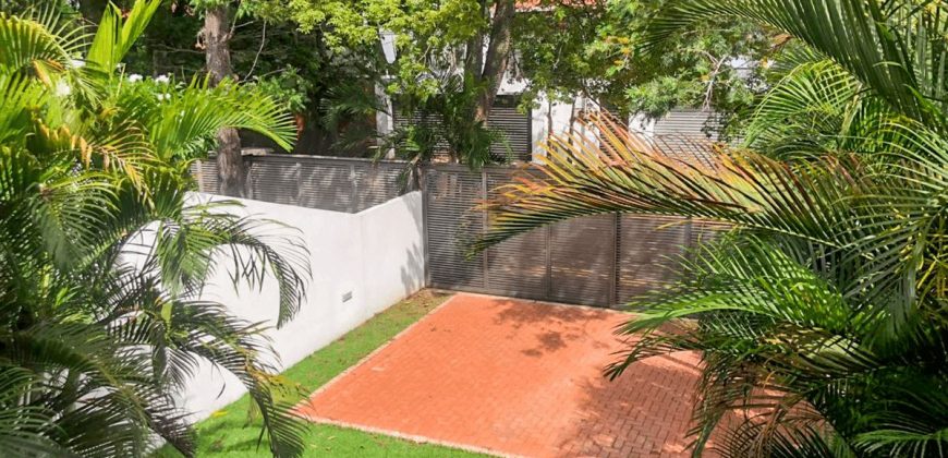 Casa en Venta – Zona Oeste