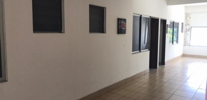 VENTA DE INVERSION INMUEBLE COMERCIAL SOBRE AVENIDA PIRAI A PRECIO DE TERRENO