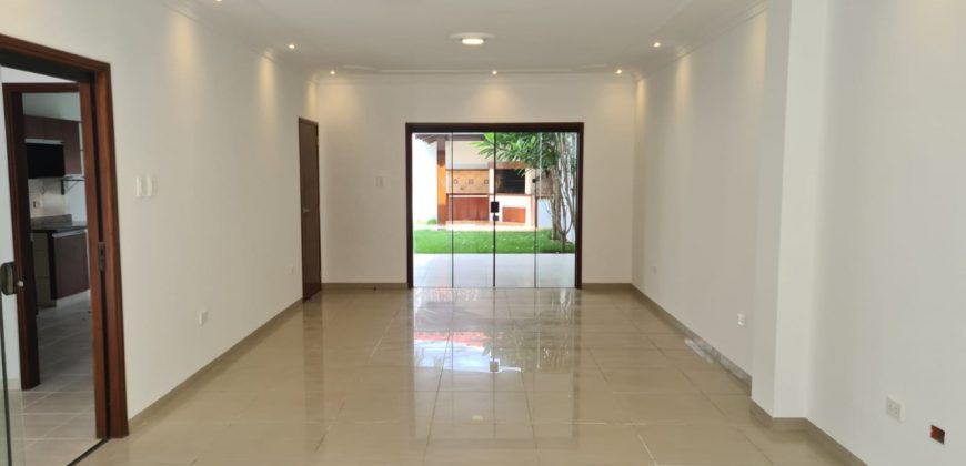 AV. PARAGUA CALLE 9- CASA EN VENTA