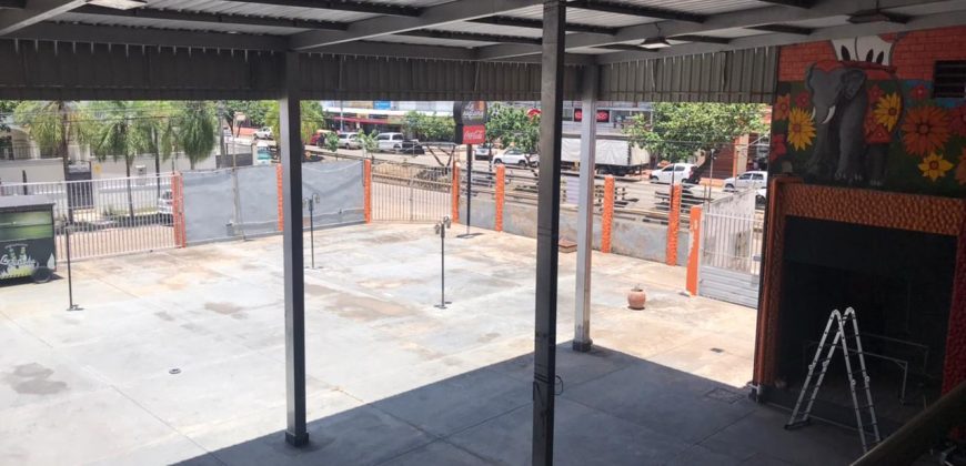 VENTA DE INVERSION INMUEBLE COMERCIAL SOBRE AVENIDA PIRAI A PRECIO DE TERRENO