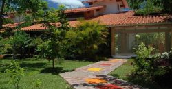 Casa de Lujo en Alquiler – Condominio Zona Oeste