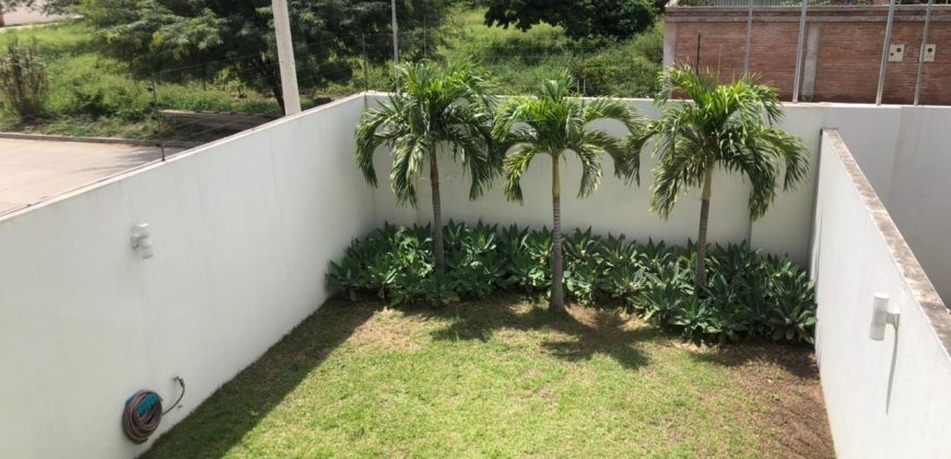 Bello y Elegante Casa en Venta – Condominio LAS PALMAS DEL OESTE II