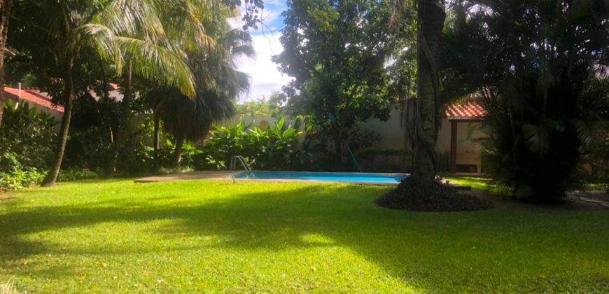 Elegante Casa de Campo en Condominio Cerrado