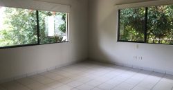 Casa de Lujo en Alquiler – Condominio Zona Oeste