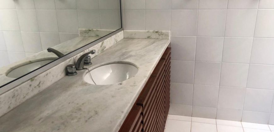 Elegante Casa de Campo en Condominio Cerrado