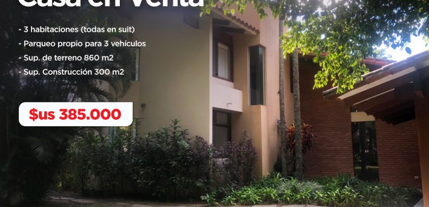 Elegante Casa de Campo en Condominio Cerrado