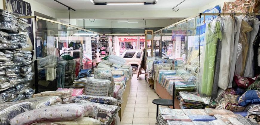 CASA COMERCIAL EN VENTA